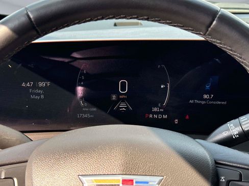 Used 2025 Cadillac XT4 Premium Luxury FWD image 30