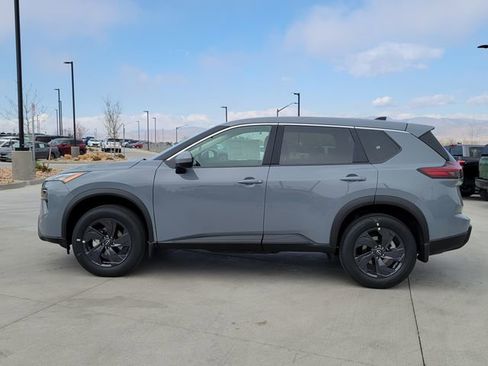 New 2026 Nissan Rogue SV w/ Cold Weather Package AWD/4WD image 2