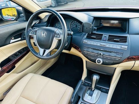 Used 2011 Honda Crosstour EX-L image 19