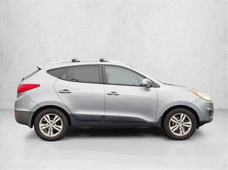 Used 2011 Hyundai Tucson GLS w/ Navigation Pkg 2 AWD/4WD video 4
