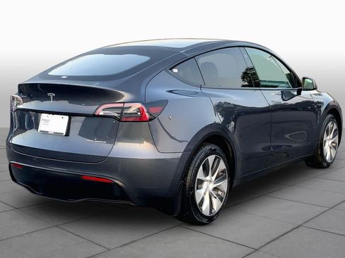 Used 2022 Tesla Model Y Long Range AWD/4WD image 12
