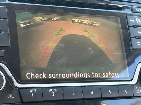 Used 2016 Nissan Sentra SV image 19