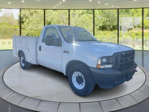 Used 2004 Ford F250 XL image 3