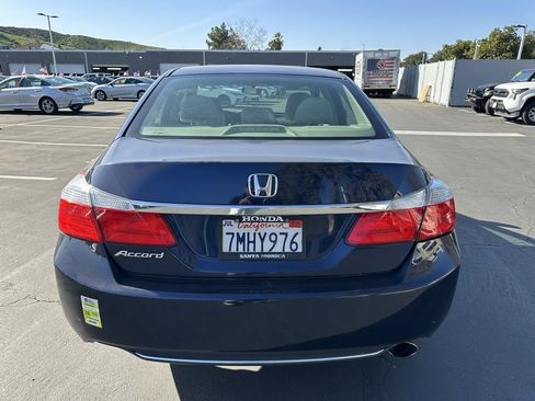 Used 2015 Honda Accord EX image 3