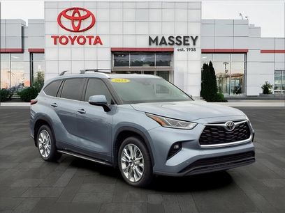 Used 2023 Toyota Highlander Limited