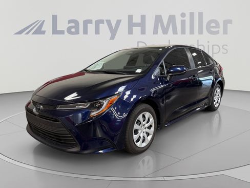 Used 2026 Toyota Corolla LE FWD image 1