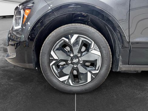 Used 2025 Kia Niro Wind w/ Wind Preserve Package FWD image 31