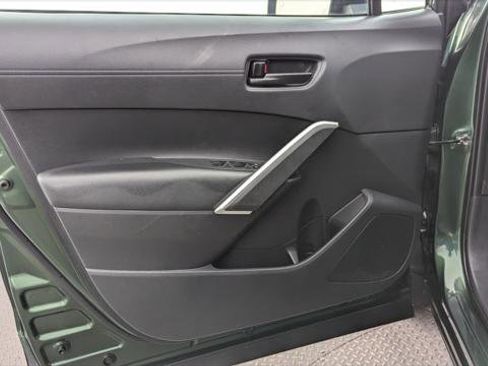 Used 2022 Toyota Corolla Cross LE w/ Moonroof Package image 13