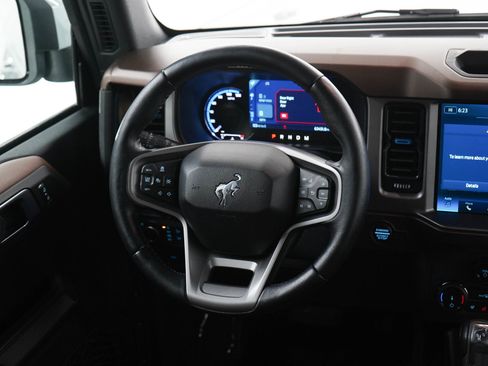 Used 2022 Ford Bronco Outer Banks w/ Sasquatch Package AWD/4WD image 14