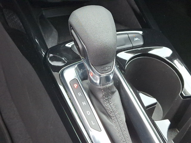 Used 2025 Chevrolet Trax ACTIV w/ Sunroof Package FWD image 11