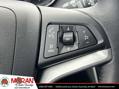 Certified 2022 Chevrolet Trax LT w/ Midnight Edition image 24