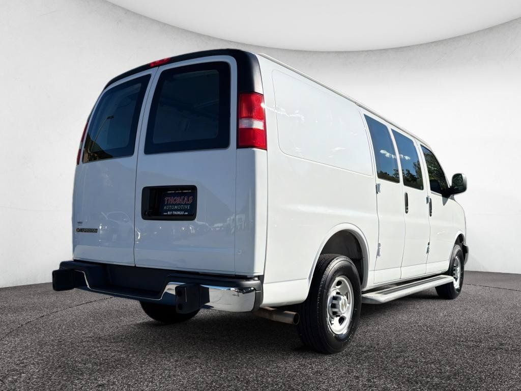 Used 2025 Chevrolet Express 2500 w/ Driver Convenience Package RWD image 7