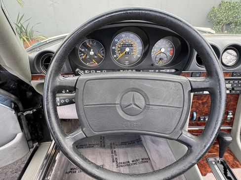Used 1987 Mercedes-Benz 560 SL image 15