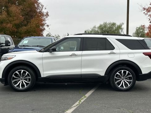 Used 2020 Ford Explorer ST w/ Premium Technology Package image 5