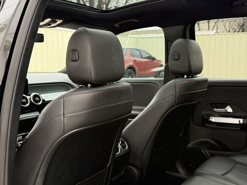 Used 2020 Mercedes-Benz GLB 250 4MATIC image 20