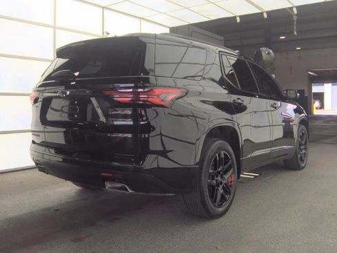 Used 2023 Chevrolet Traverse Premier w/ Redline Edition FWD image 2