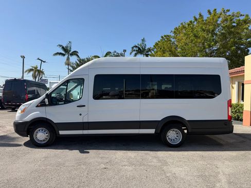 Used 2017 Ford Transit 350 XLT RWD image 5