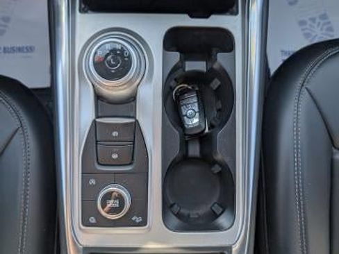 Used 2023 Ford Explorer XLT w/ Equipment Group 202A image 18