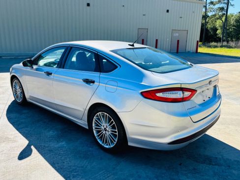 Used 2015 Ford Fusion SE w/ Equipment Group 202A image 6