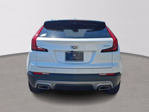 Used 2022 Cadillac XT4 Premium Luxury w/ Enhanced Visibility Package FWD image 5