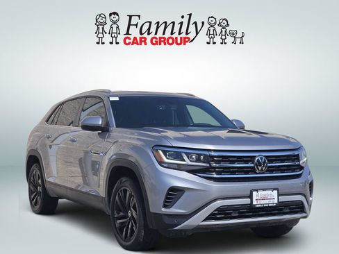 Used 2023 Volkswagen Atlas Cross Sport SE w/ Black Wheel Package AWD/4WD image 2