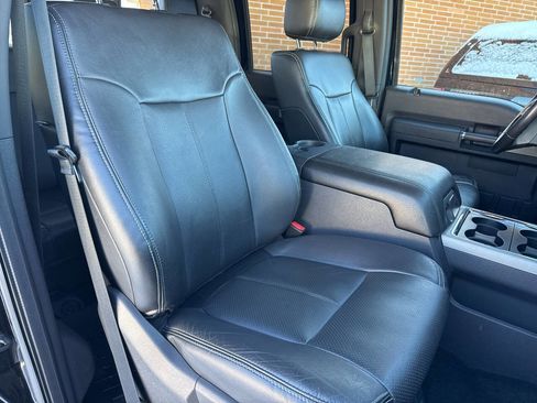 Used 2016 Ford F350 Lariat w/ Chrome Package image 31