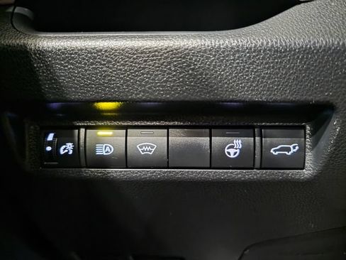 Used 2023 Toyota RAV4 XLE Premium AWD/4WD image 18