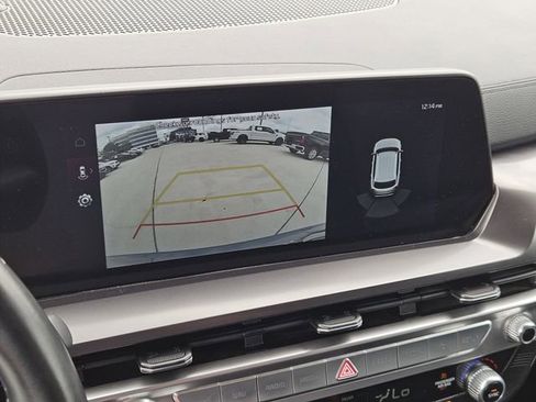 Used 2025 Kia Telluride S AWD/4WD image 19
