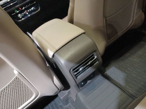 Used 2024 Lincoln Corsair AWD w/ Equipment Group 101A image 23