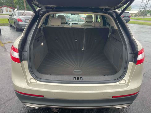 Used 2017 Lincoln MKX Reserve w/ Driver Assistance Package FWD image 6