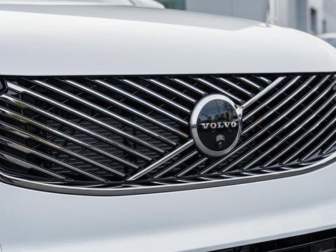 New 2026 Volvo XC90 B6 Plus w/ Protection Package Premier image 11