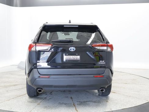 Used 2023 Toyota RAV4 XLE w/ Convenience Package AWD/4WD image 4