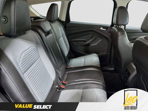 Used 2017 Ford Escape SE w/ Equipment Group 201A AWD/4WD image 29