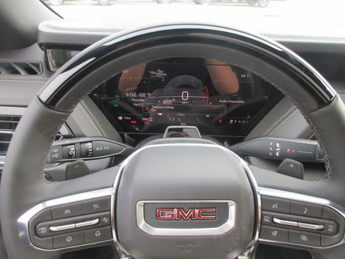 New 2026 GMC Yukon Elevation image 19