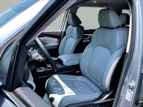 Used 2025 Honda Pilot EX-L image 17