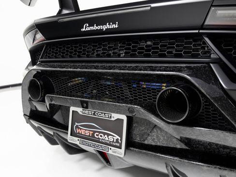 Used 2018 Lamborghini Huracan Performante image 70