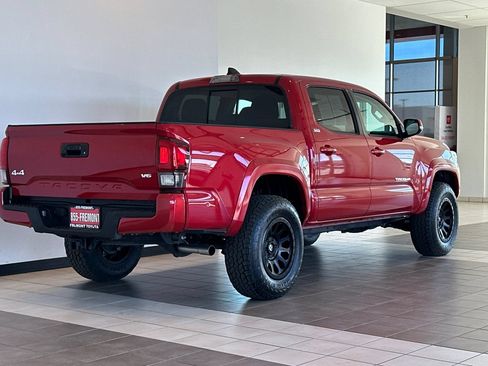 Used 2020 Toyota Tacoma SR5 w/ Technology Package AWD/4WD image 4