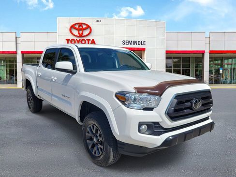 Used 2023 Toyota Tacoma SR5 RWD image 2