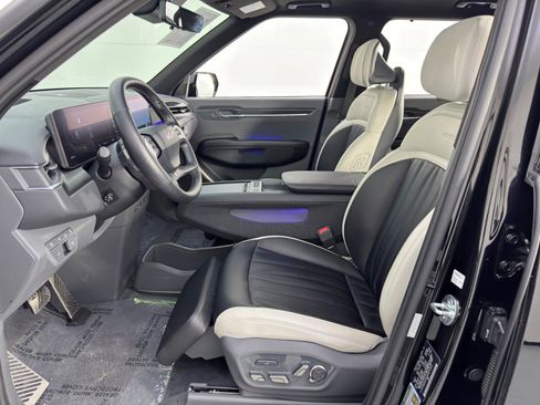 Used 2024 Kia EV9 GT-Line image 17