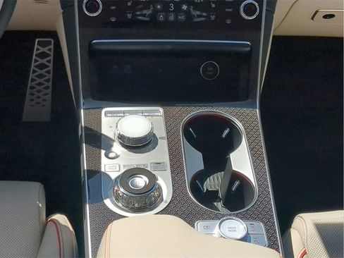 Used 2025 Genesis GV80 3.5T e-SC image 14