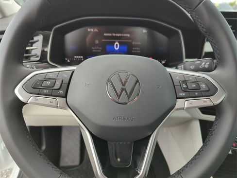 New 2025 Volkswagen Jetta SE image 39