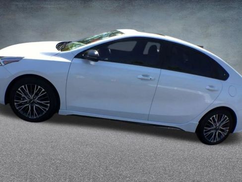 Used 2022 Kia Forte GT-Line w/ GT-Line Premium Package image 9