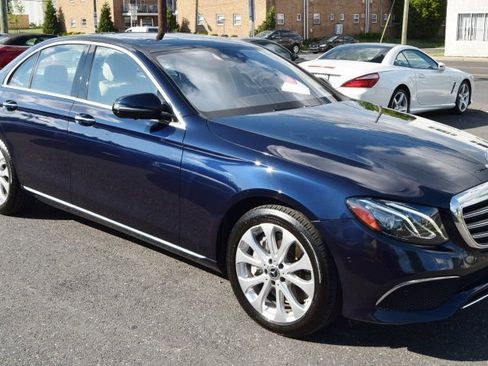 Used 2020 Mercedes-Benz E 450 4MATIC Sedan w/ Driver Assistance Package image 11