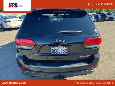 Used 2018 Jeep Grand Cherokee Trailhawk w/ Trailhawk Luxury Group image 4