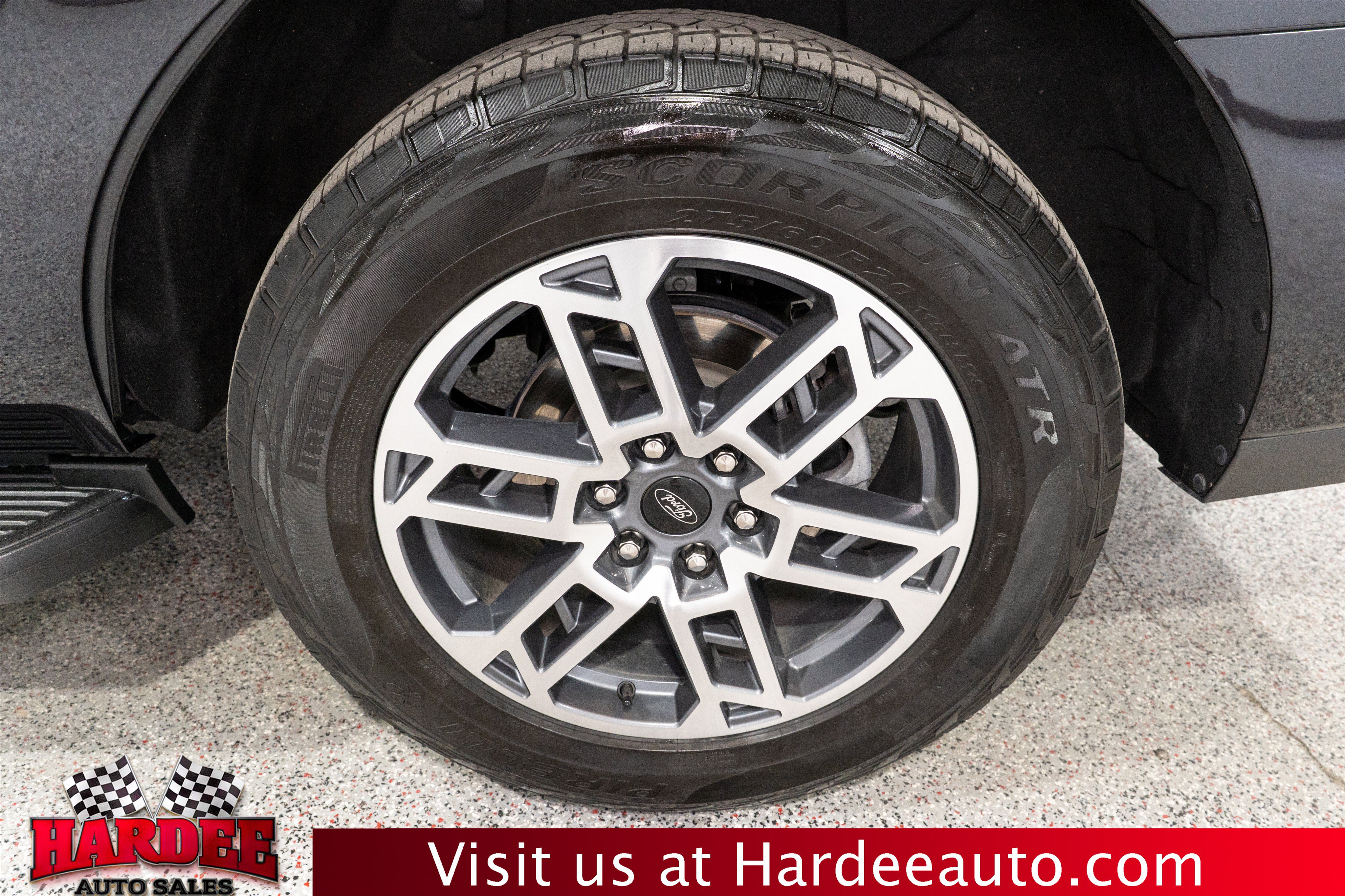 Used 2025 Ford Expedition Active AWD/4WD image 10