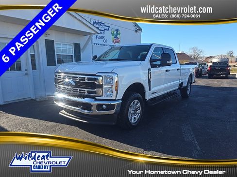 Used 2024 Ford F250 XLT image 1