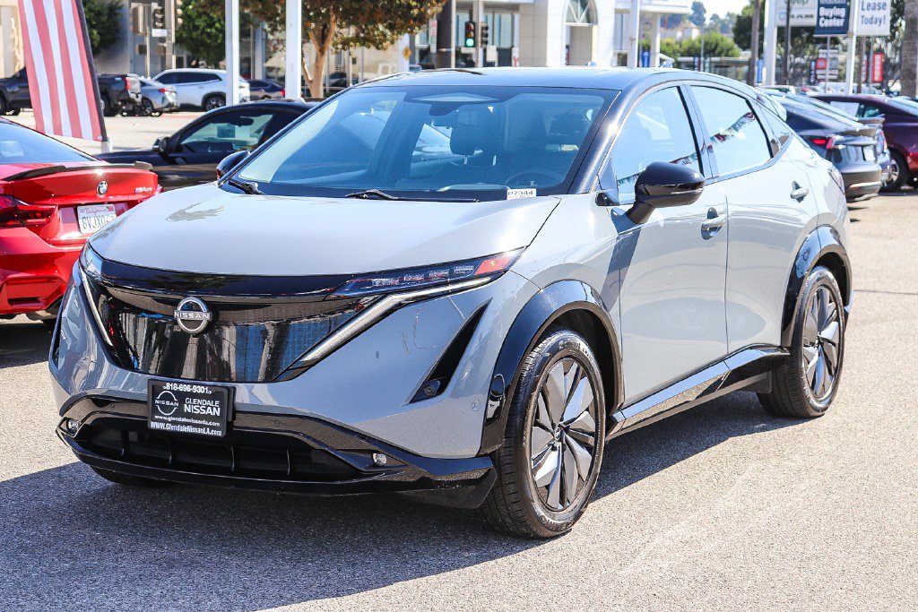 Certified 2023 Nissan Ariya AWD/4WD image 3