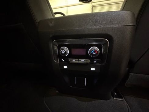 Used 2023 Chevrolet Tahoe High Country image 30