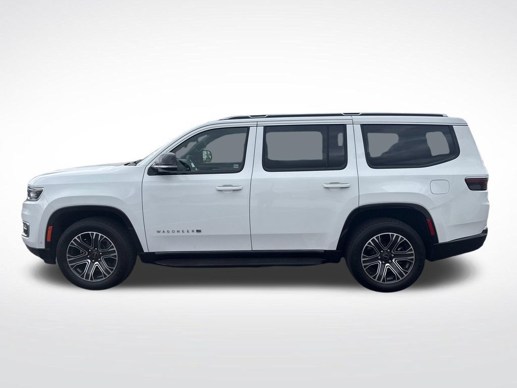 Used 2025 Jeep Wagoneer 4WD image 2