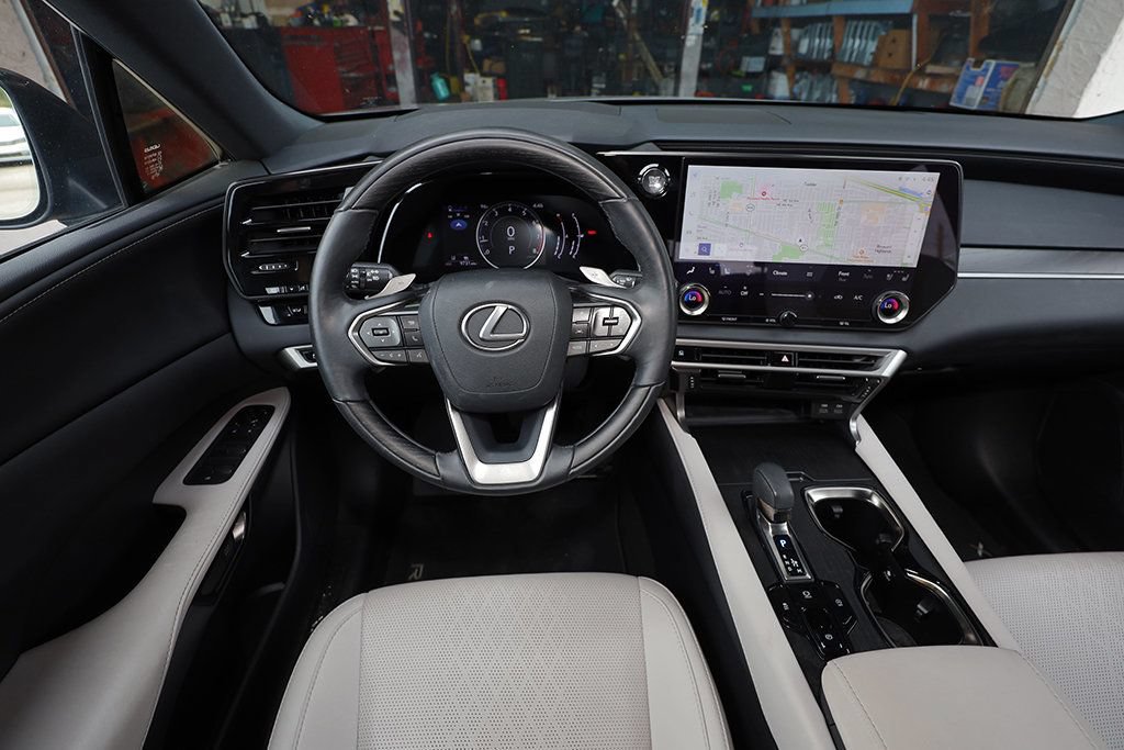 Used 2024 Lexus RX 350 Premium Plus w/ Accessory Package (Z1) FWD image 23